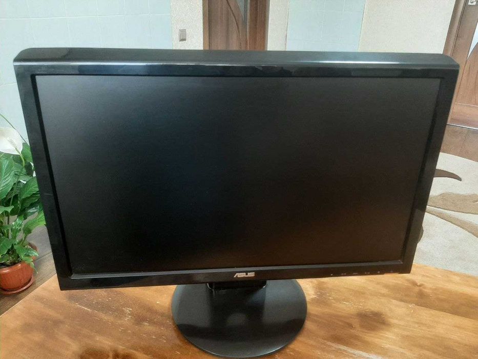 Монітор Asus VH228D в хорошому стані