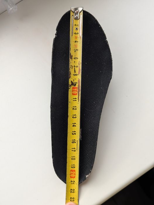 Волейбольні кросівки MIZUNO LIGHTNING star JUNIOR Z5