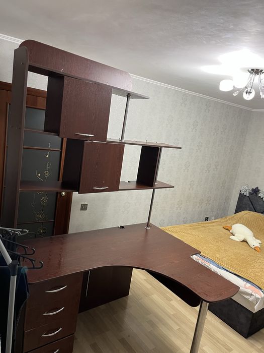 Стіл компьютерний -письмовий