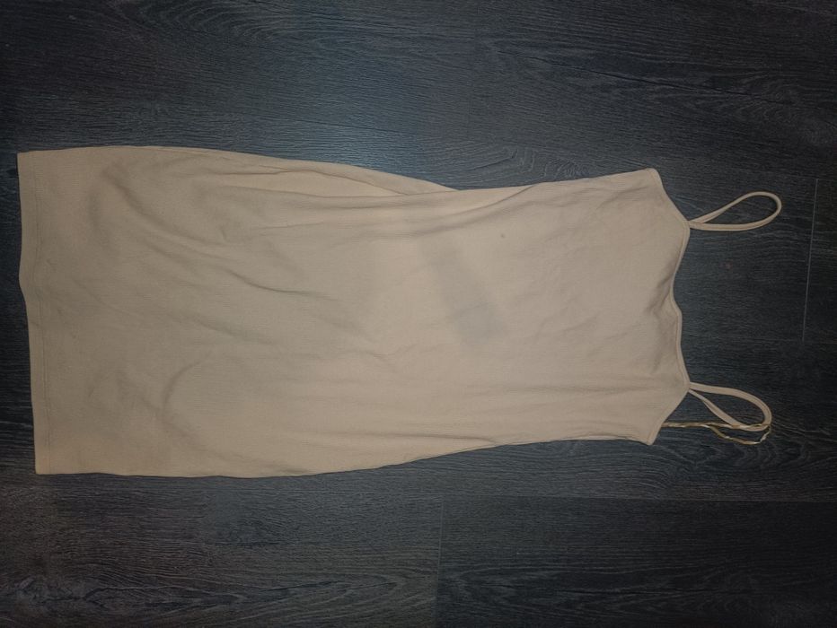 Міні сукня бежевого кольору