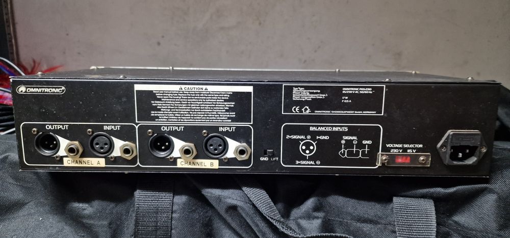Equalizador omnitronic PEQ - 2310