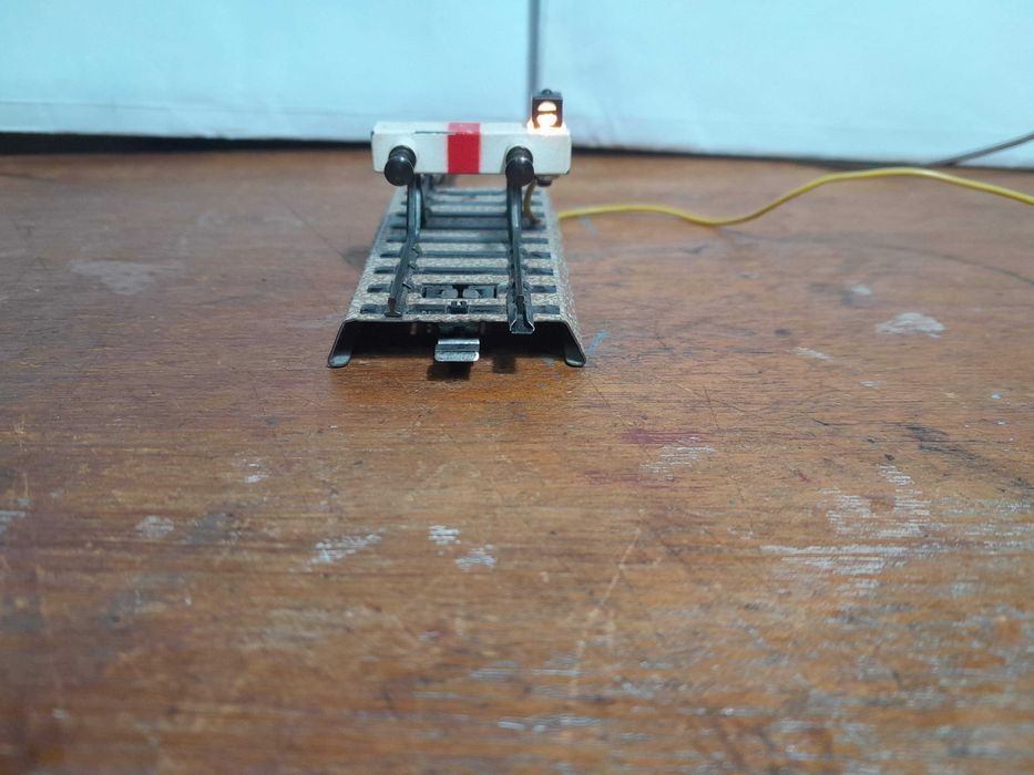 Topo de Via Märklin H0 7191 com Luz