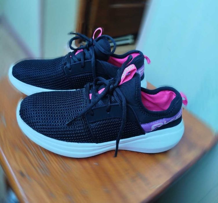 Кросівки Skechers 23см, 36р легкі, м'які зручні сітка, дихаючі