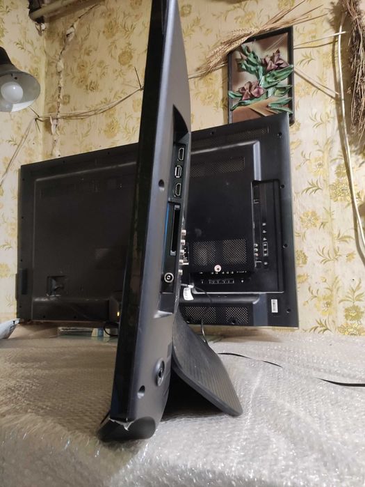 Продам полностью рабочий телевизор Samsung UE-32F4800