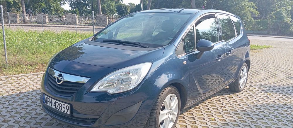 Opel Meriva 1.4 benzyna mały przebieg