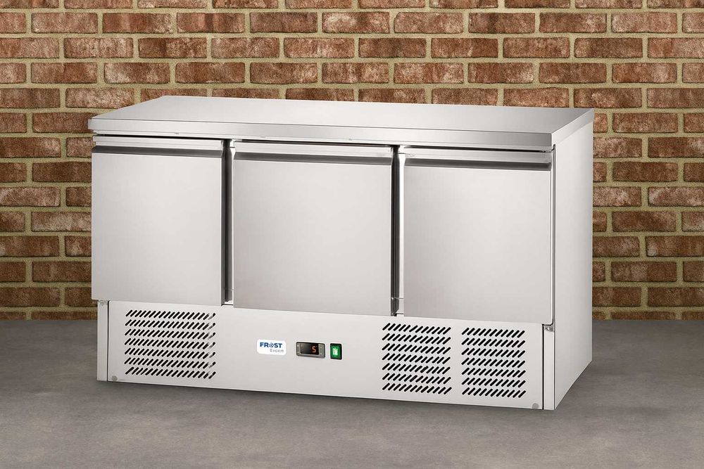 NOWY Stół chłodniczy 3 drzwiowy 137x70 219l ENERGOOSZCZĘDNY STALGAST