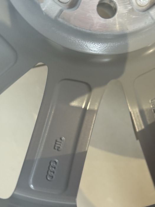 Диски оригінал Audi Etron Q5 A6 r20/5/112 4KE  071 490 - AX1