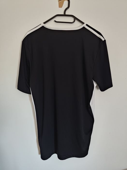 T-shirt adidas preta
