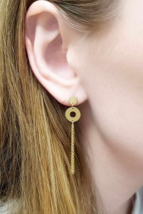 Złote kolczyki wiszące