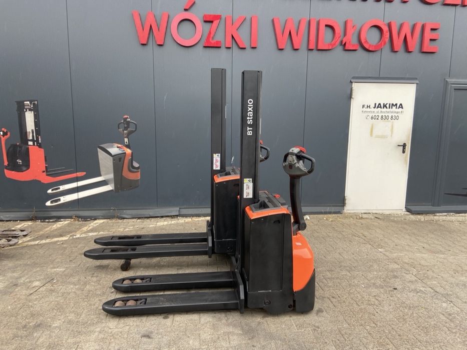 Paleciak elektryczny wózek widłowy Toyota Najmniejszy 2000kg 160 cm