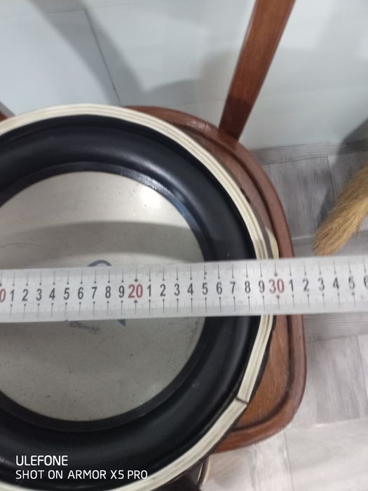 Терміново продам ОБМІН Саббуфер-динамік 180-360w alphard sw1203z