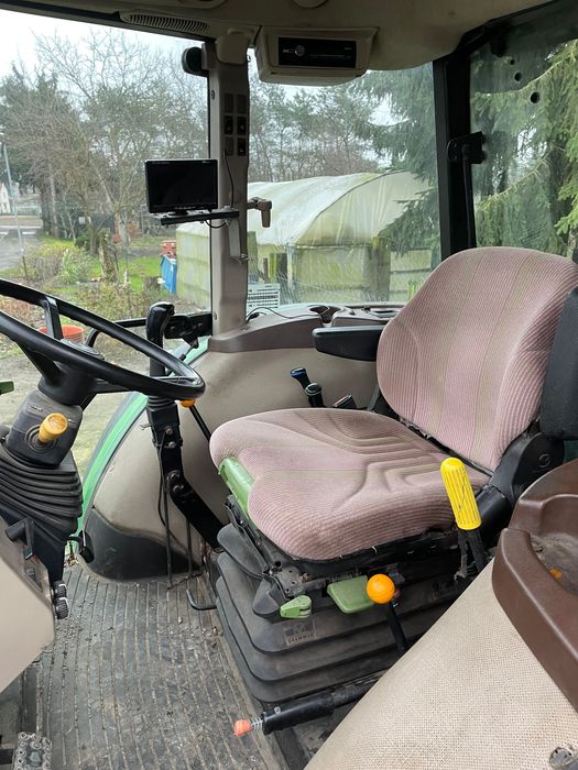 Sprzedam ciągnik John Deere 6100D