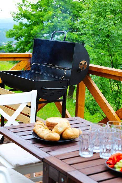 Drewniany domek w górach z tarasem na wynajem. PROMOCJA FERIE