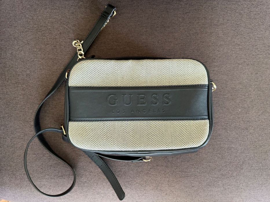Сумка через плече Guess