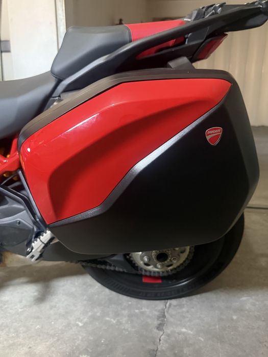 Ducati v4 pikes peak