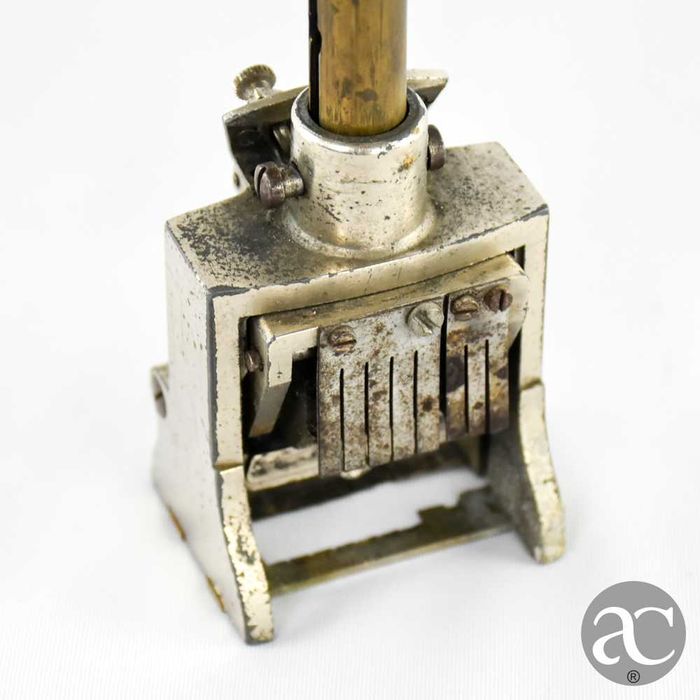 Carimbo / Numerador manual em metal, 1ª metade séc. XX