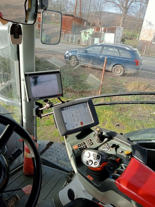 Class Axion 830 ciągnik