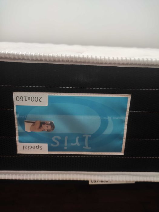 Cama com estrado