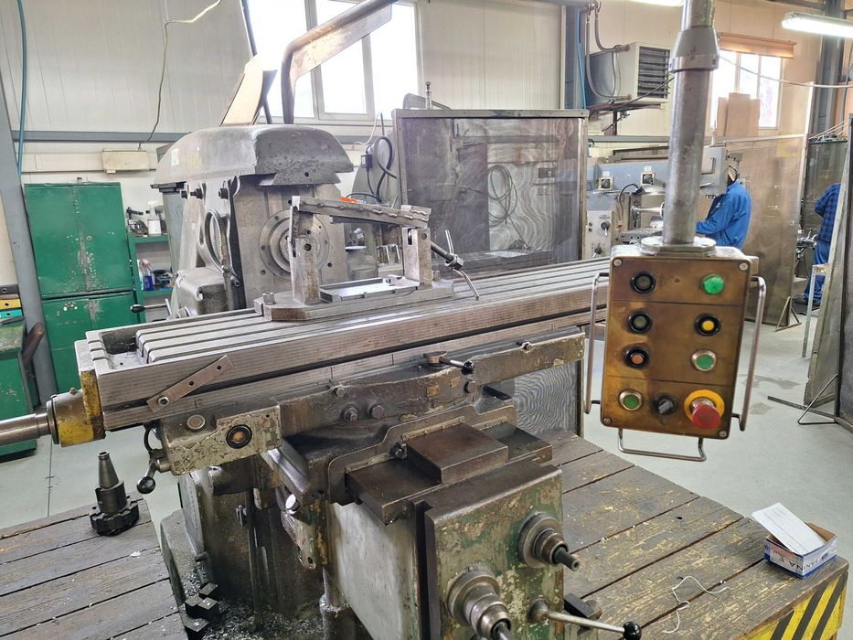 Frezarka konsolowa FWA41M