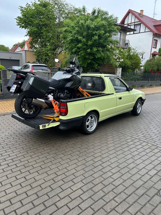 Volkswagen      Caddy  Pickup