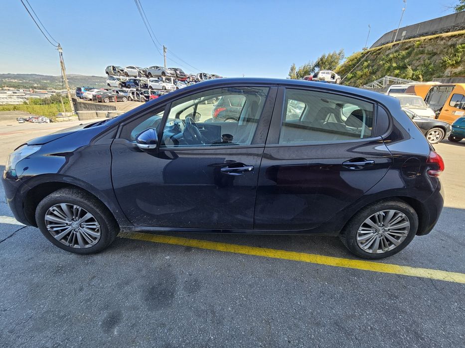Peugeot 208 1.6 BlueHDi de 2017 para peças