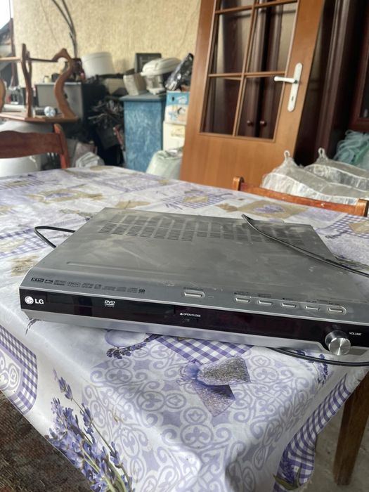 Продаю LG DVD Receiver Усилитель 5.1 LH-T252SC 50 W