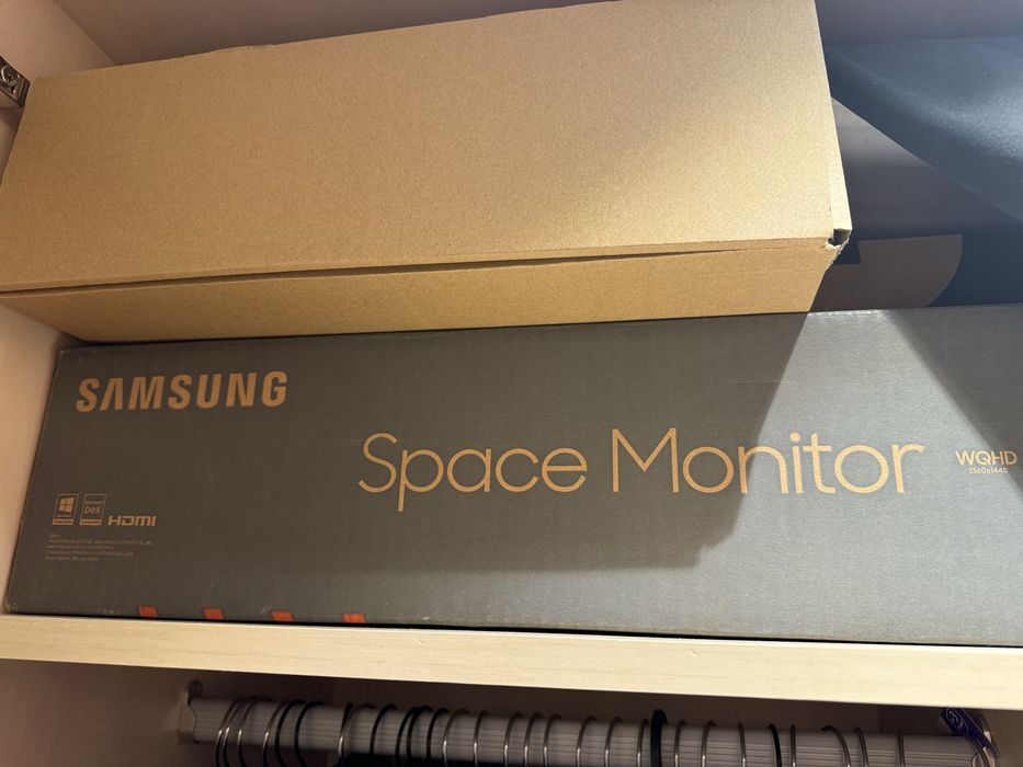 Samsung Spacemonitor SR75 Monitor 27”