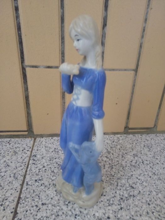Mulher de porcelana