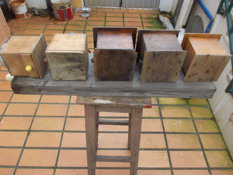 Lote Coleção de 4 Moinhos de Café Antigos