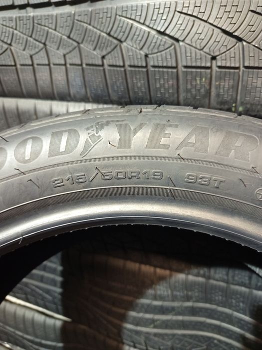 215/50R19 GoodYear EfficientGrip Performance