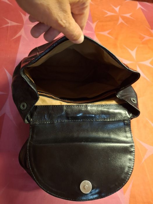 Mochila de pele preta