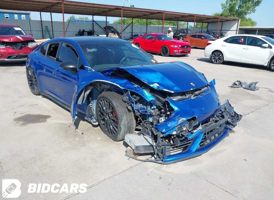 Porsche Panamera (971) Turbo 2017 roku AWD – model USA.