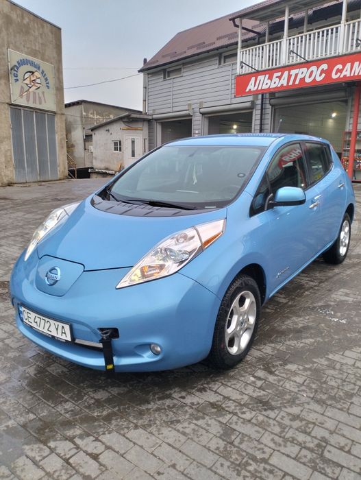 Продам Nissan Leaf