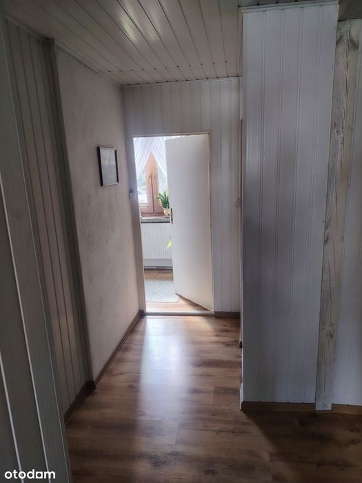 SPRZEDAM dom między dwoma jeziorami
