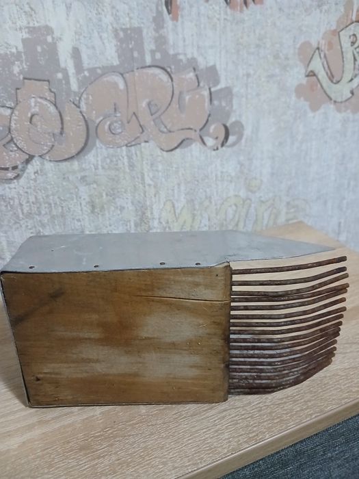 Продам гребінець для збирання ягід.