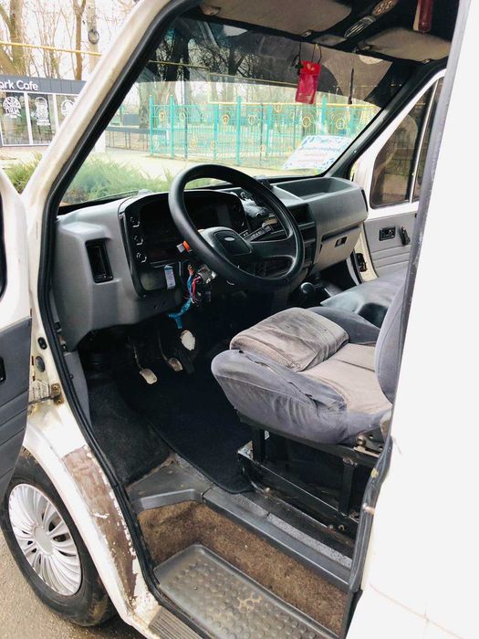 Ford Transit пассажирский 14 мест (2.5 дизель, 1991 год)