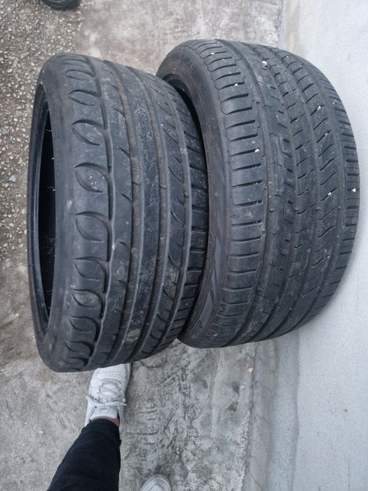 Pneus 235/40 R18 NOVOS