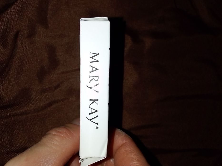 Кулончи и сережки Mary Kay
