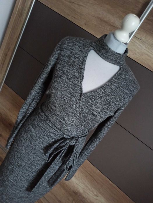 Szarą sukienka sweterków a r. 40