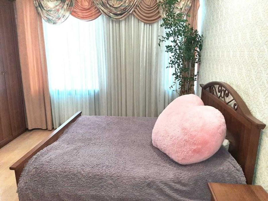 Продаж 3-кімнатної квартири, Голосіївський район, проспект Науки 42/1, метро Деміївська.