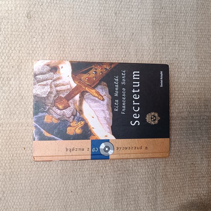 Secretum, z płytą CD
