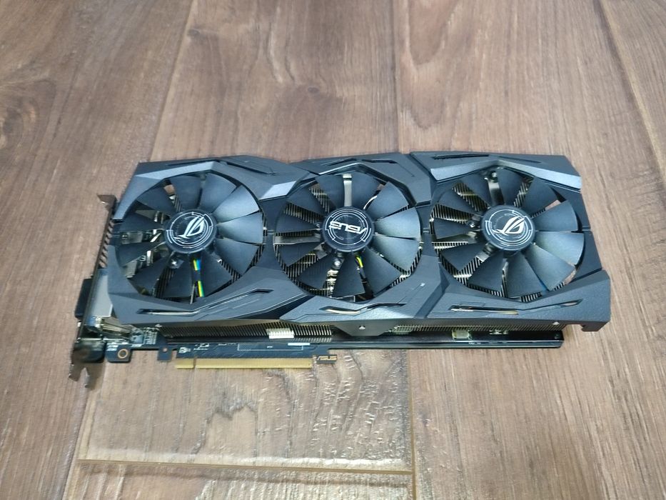 Игровая видеокарта ASUS ROG Strix Radeon RX 580 8gb