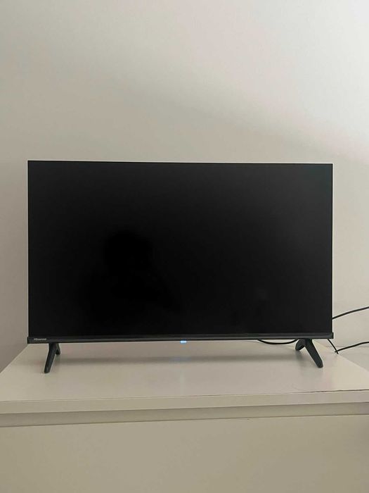 Hisense 32” Smart TV – Like New, With Receipt