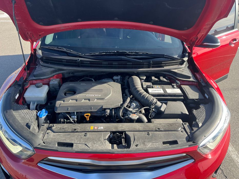 Продам кіа stonik 2019