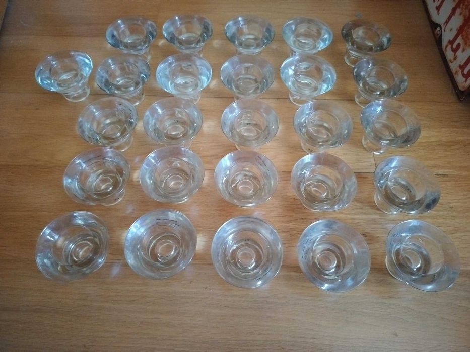 Castiçais de Vidro para Velas Pequenas 28 - Design K. & M. Hagberg