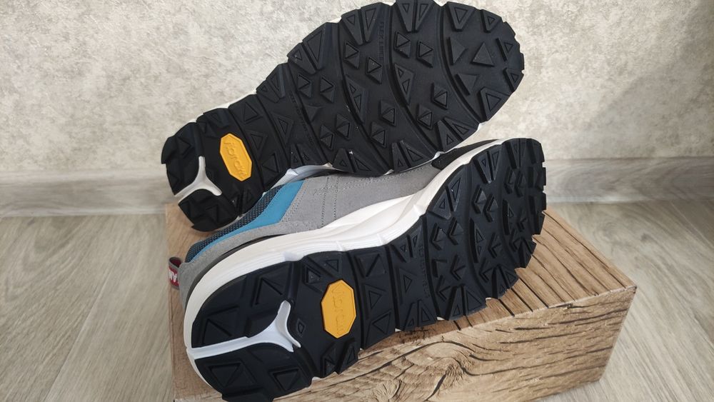 Трекінгові кросівки Olang, р.41