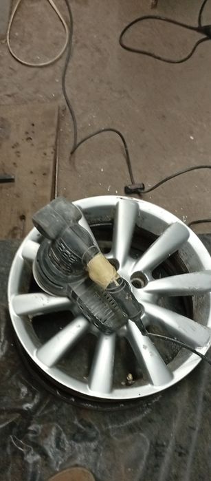 Польруваня явтомобіля.