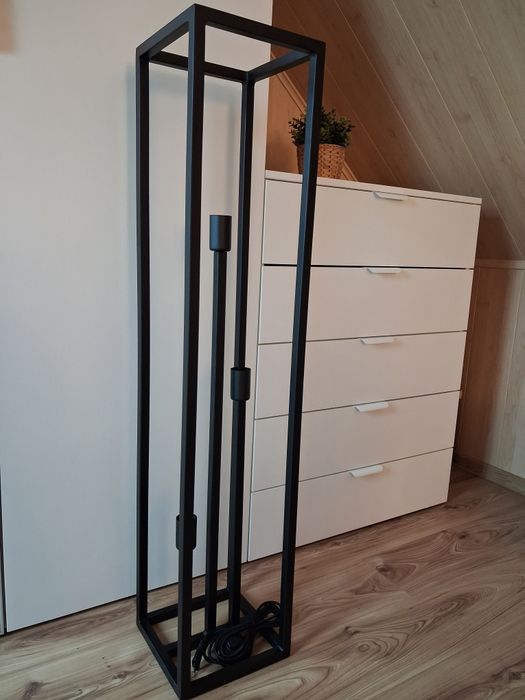 Lampa stojąca loft