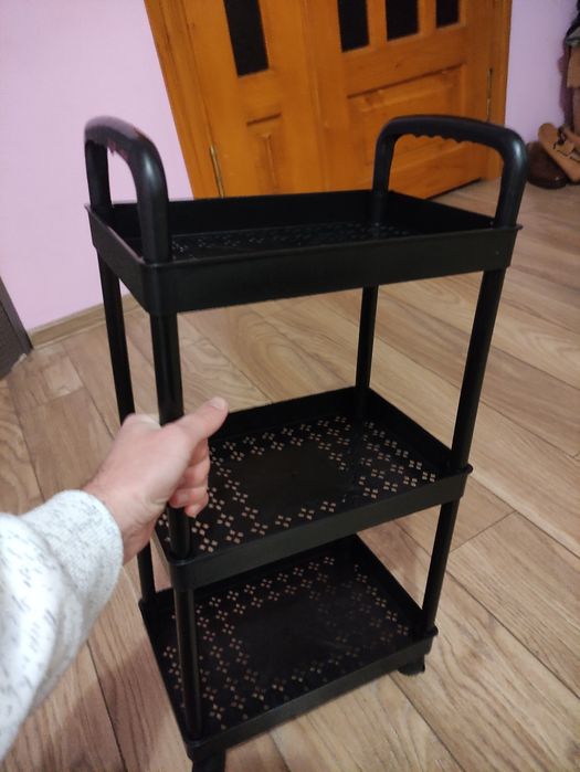 Етажерка на колесах