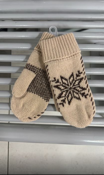 Варежки женские двойные